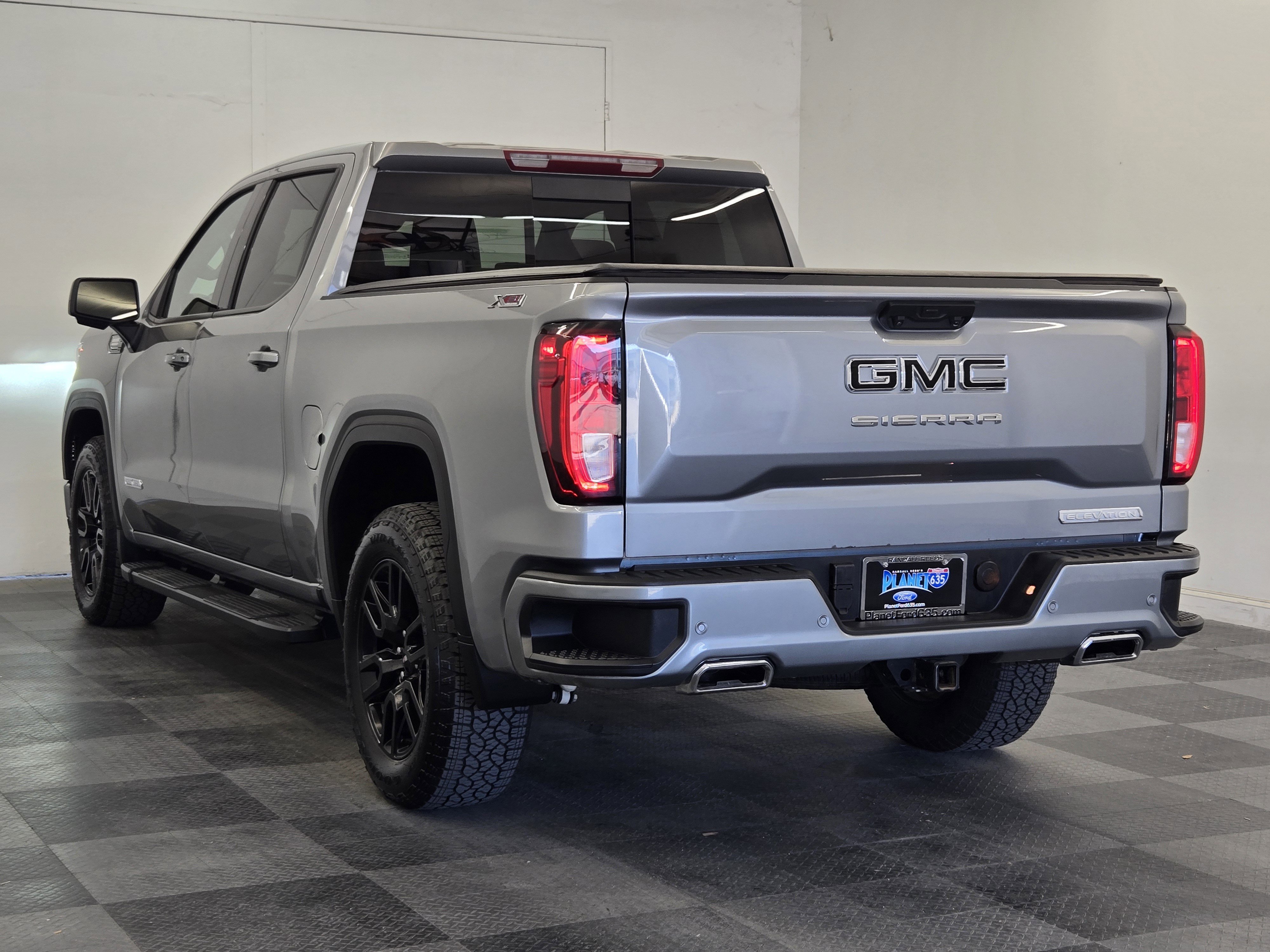 Used 2025 GMC Sierra 1500 Elevation w/ Elevation Premium Package image 7