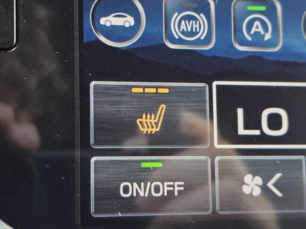 Used 2022 Subaru Outback Wilderness AWD/4WD image 11