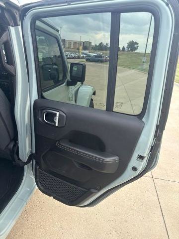 Used 2024 Jeep Wrangler Unlimited Sahara AWD/4WD image 11