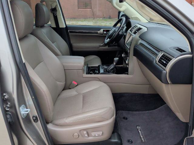 Used 2021 Lexus GX 460 Luxury w/ Off Road Package AWD/4WD image 18