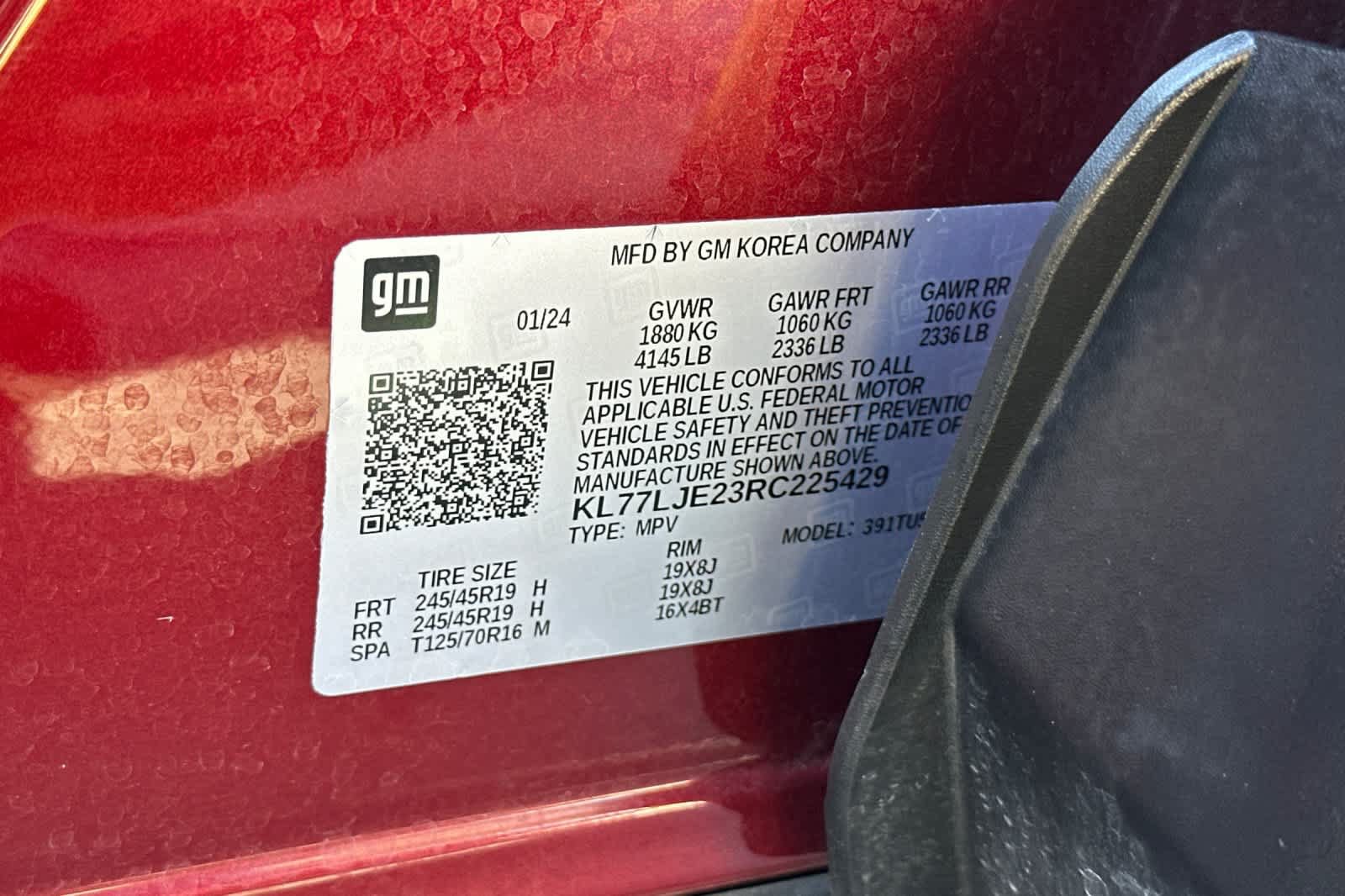 Used 2024 Chevrolet Trax RS w/ Sunroof Package FWD image 28