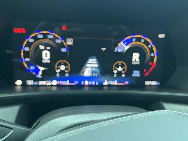 Used 2025 Chevrolet Colorado Trail Boss AWD/4WD image 38