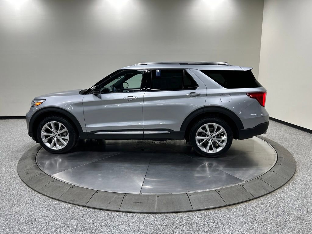 Certified 2023 Ford Explorer Platinum w/ Technology Package AWD/4WD image 9