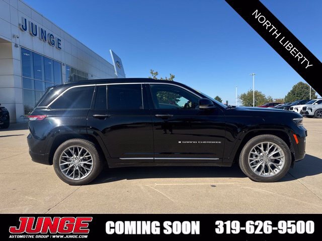 Used 2024 Jeep Grand Cherokee Summit AWD/4WD image 8