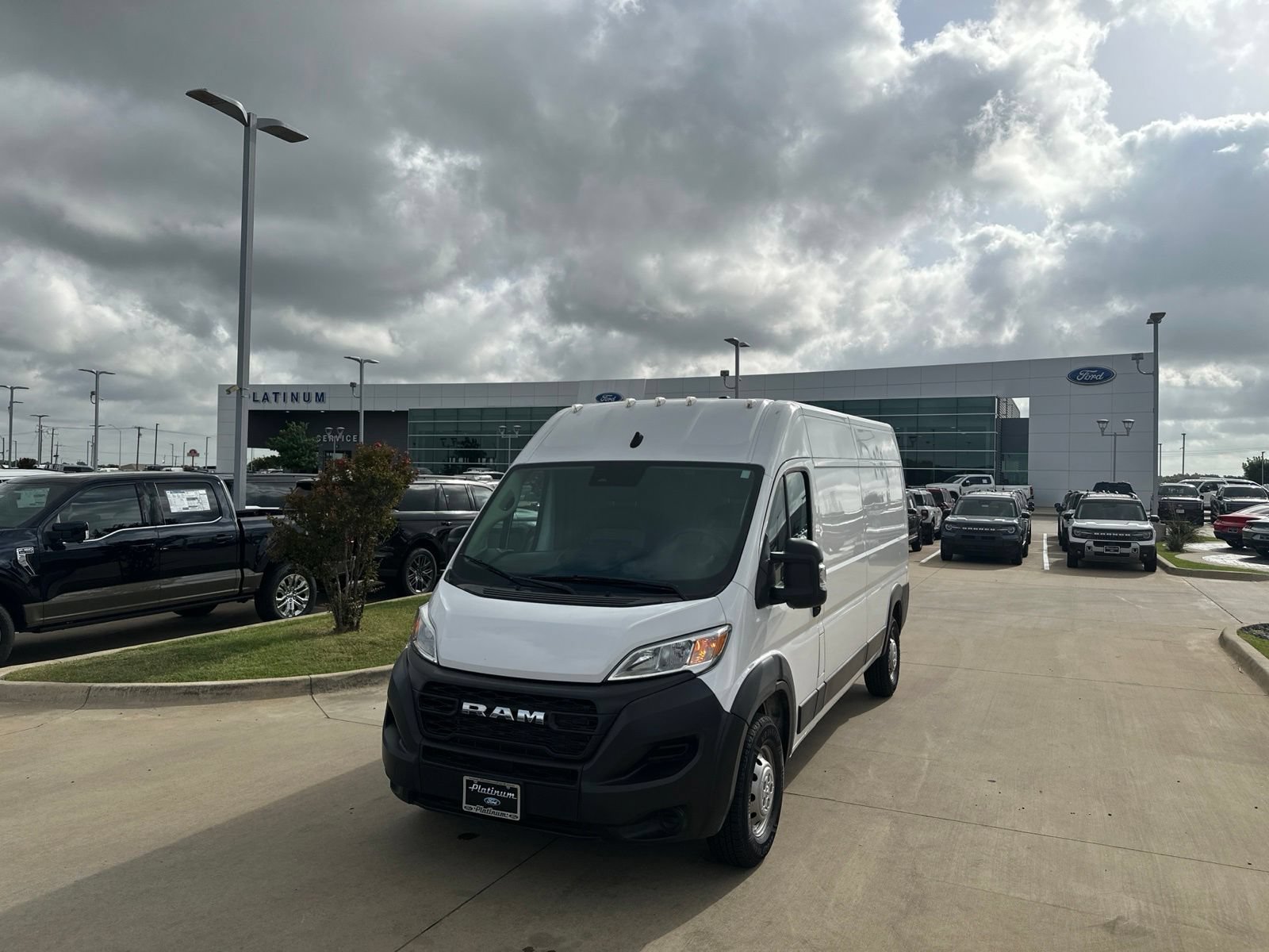 Used 2023 RAM ProMaster 2500 w/ Premium Convenience Group (B) FWD image 25