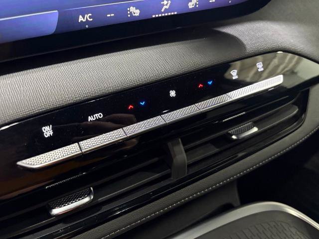 Used 2025 Buick Enclave Sport Touring w/ Power Package AWD/4WD image 15