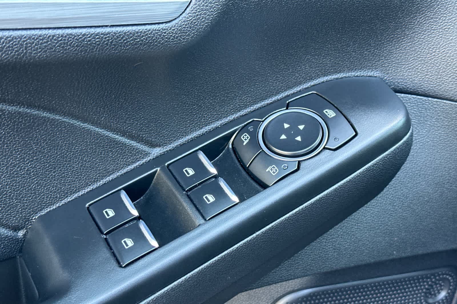Certified 2025 Ford Escape Platinum AWD/4WD image 13