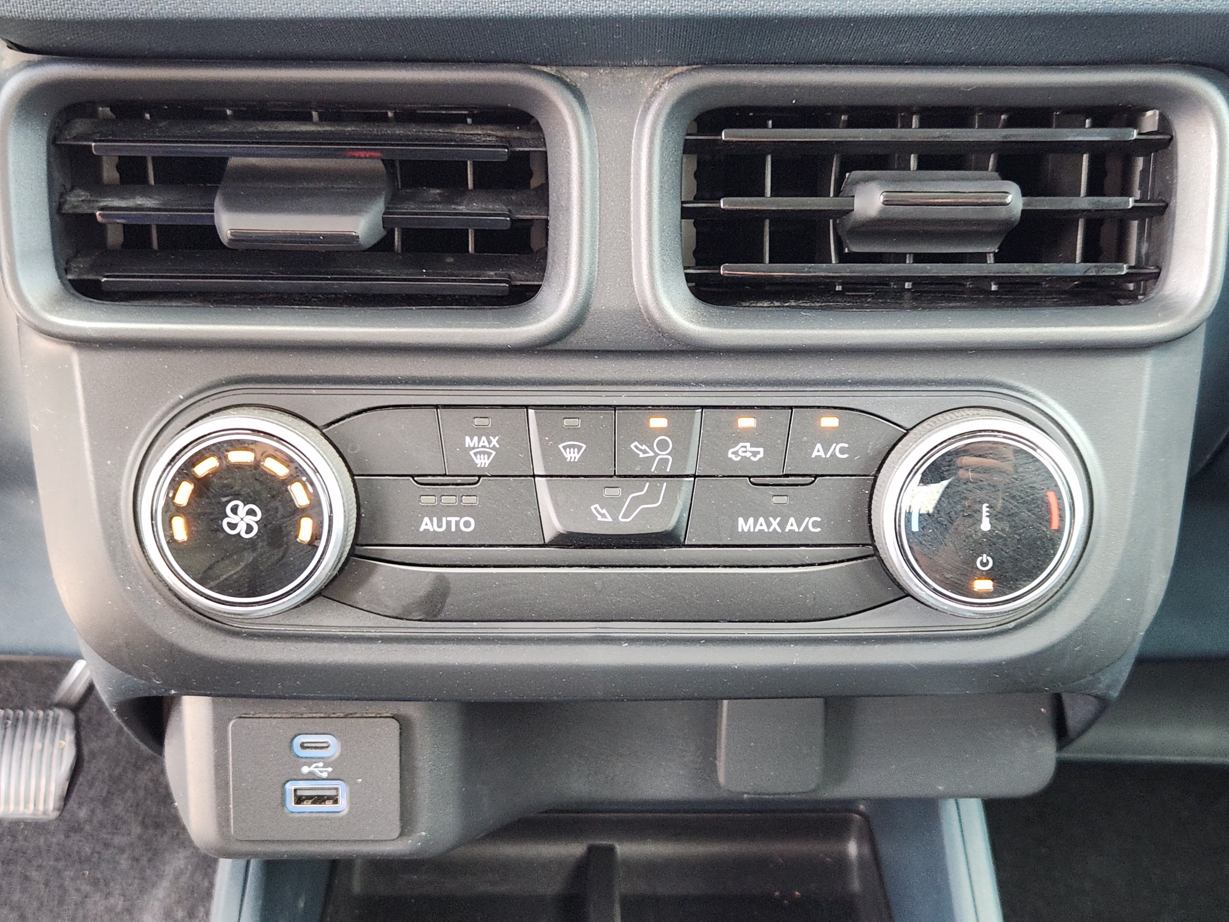 Certified 2024 Ford Maverick XL FWD image 19