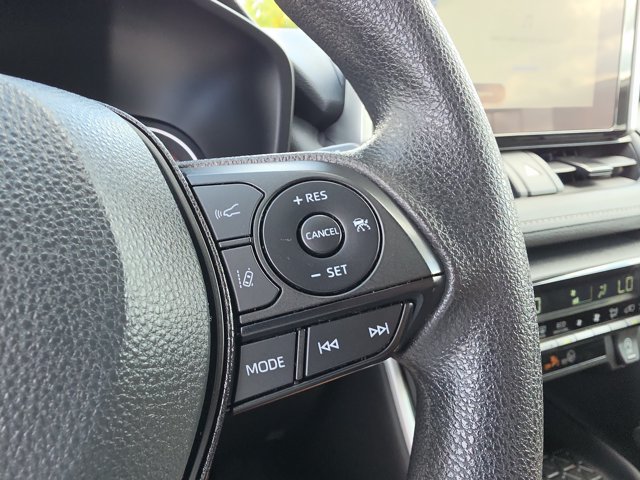 Used 2025 Toyota RAV4 XLE FWD image 26