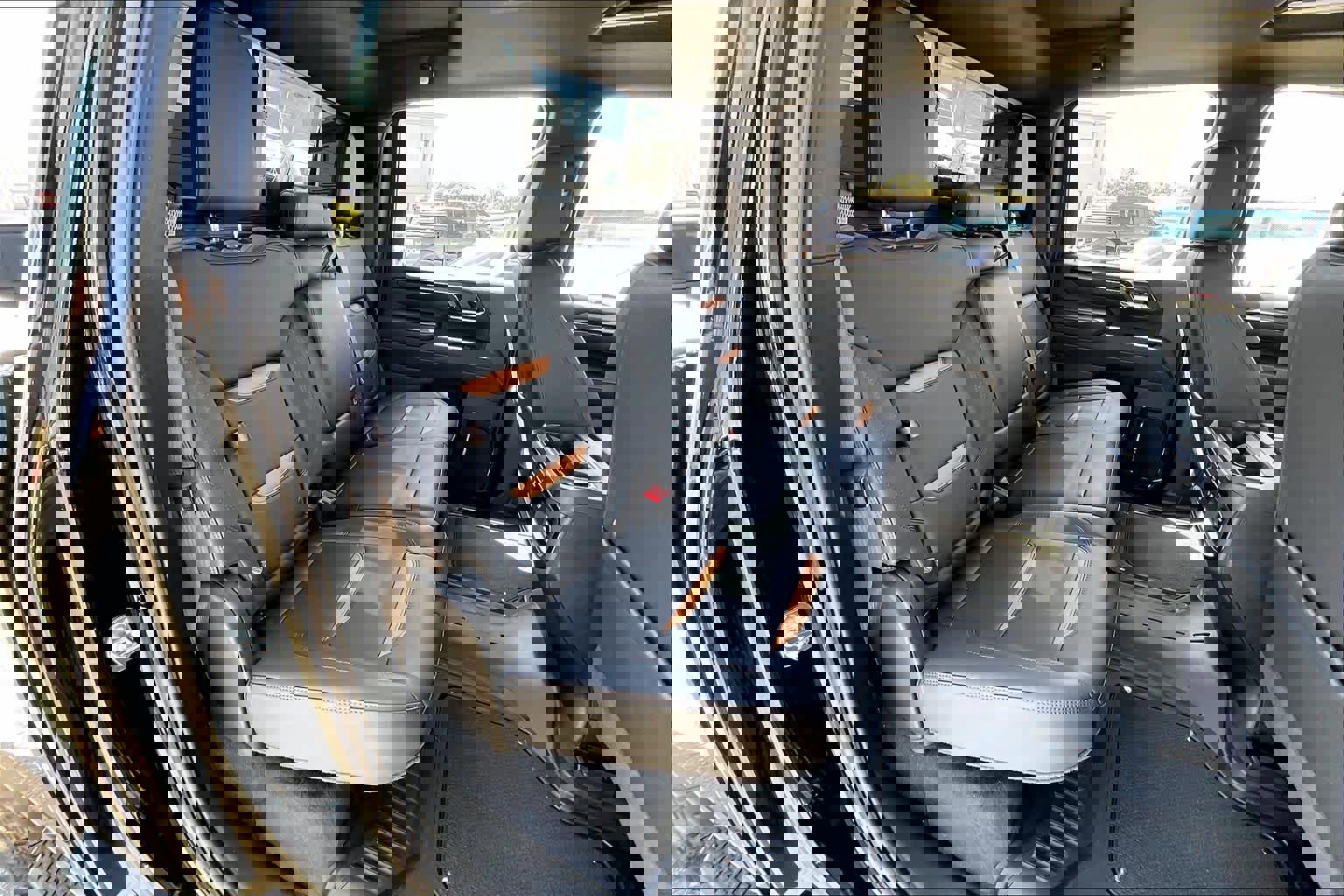 Used 2025 GMC Sierra 2500 AT4 w/ AT4 Premium Plus Package image 20