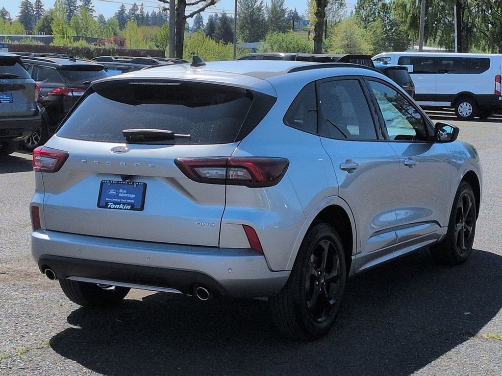Certified 2023 Ford Escape ST-Line w/ Tech Pack #1 AWD/4WD image 5