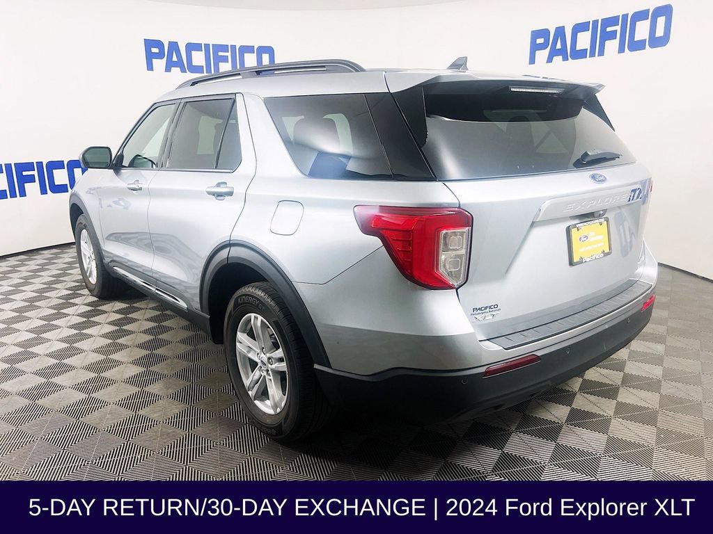 Certified 2024 Ford Explorer XLT AWD/4WD image 6