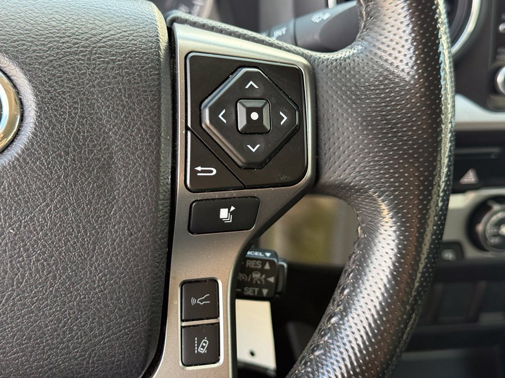 Used 2021 Toyota Tacoma SR5 RWD image 14