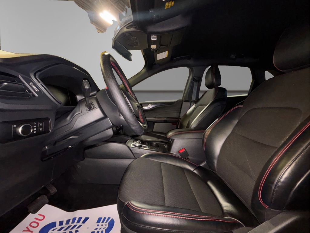 Certified 2025 Ford Escape ST-Line image 12