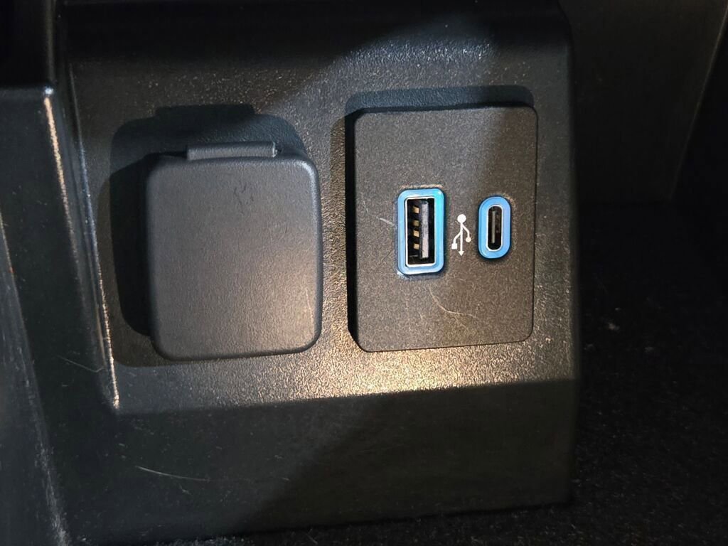 Certified 2022 Ford Explorer ST w/ Equipment Group 401A image 33