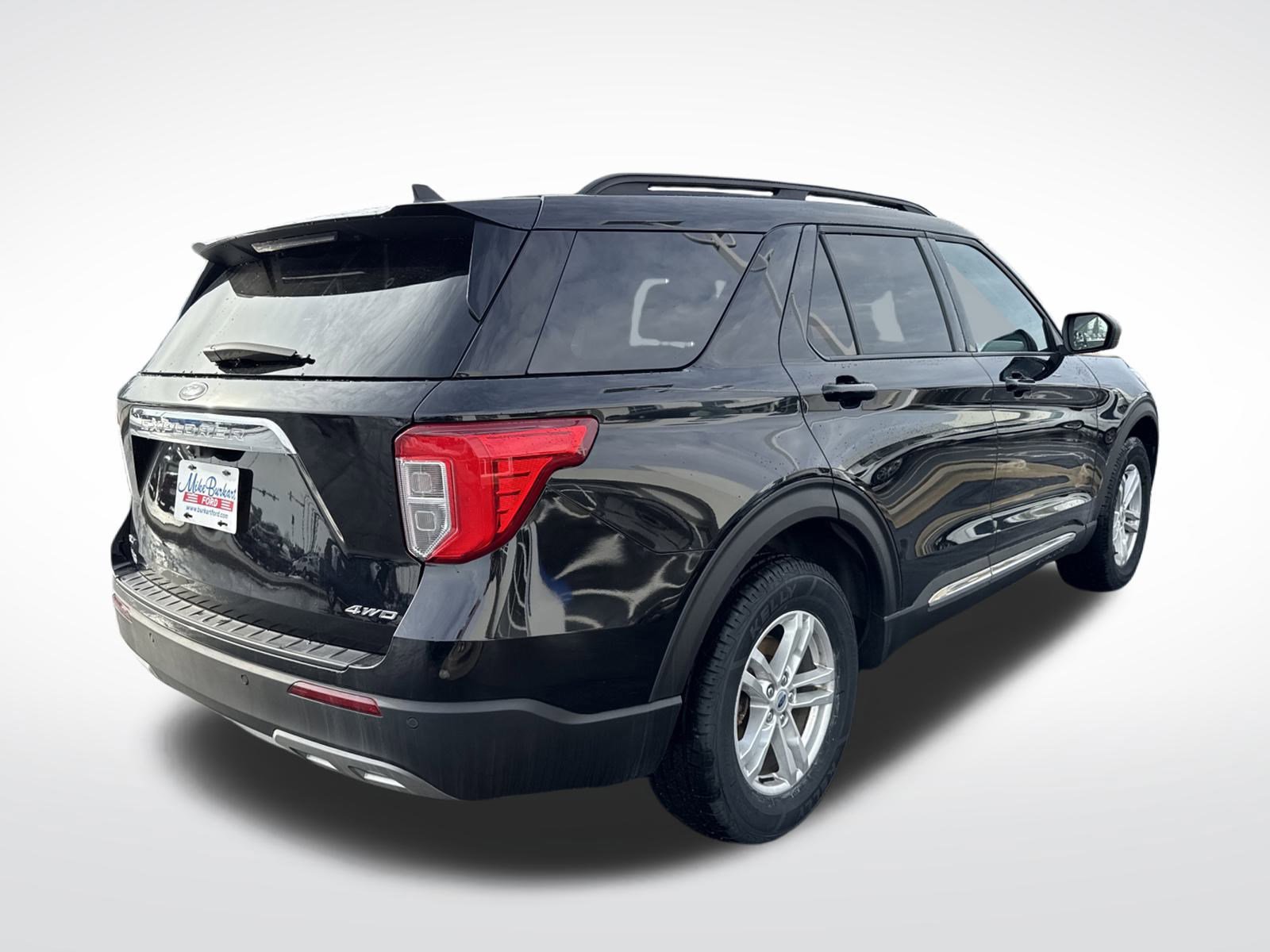 Certified 2022 Ford Explorer XLT w/ Equipment Group 202A image 4
