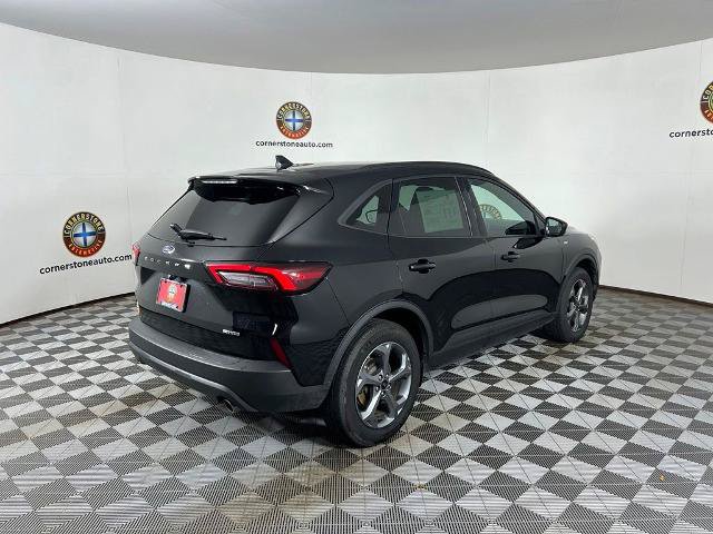 Certified 2025 Ford Escape ST-Line Select AWD/4WD image 16