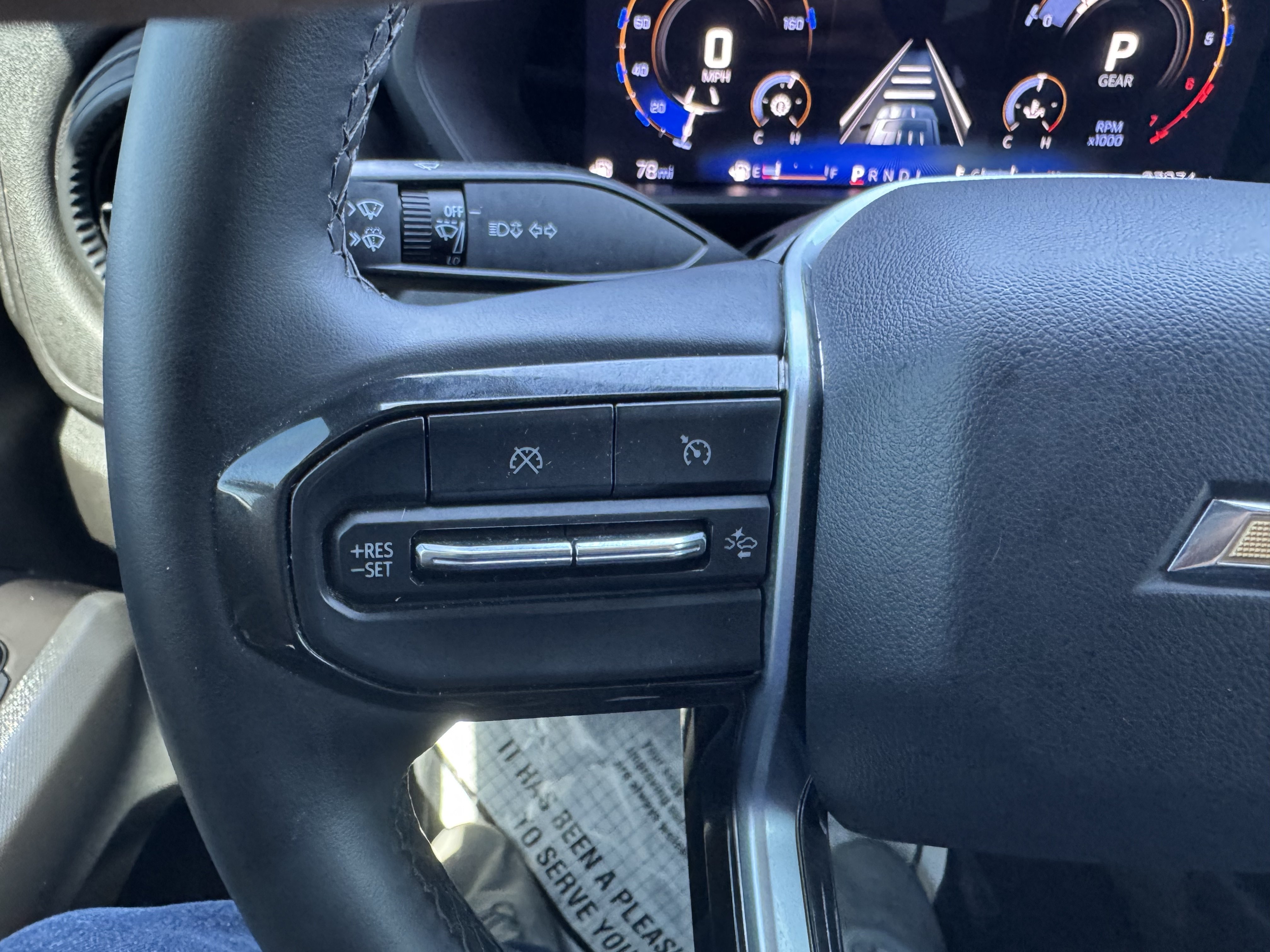 Used 2025 Chevrolet Colorado W/T w/ WT Custom Package RWD image 10