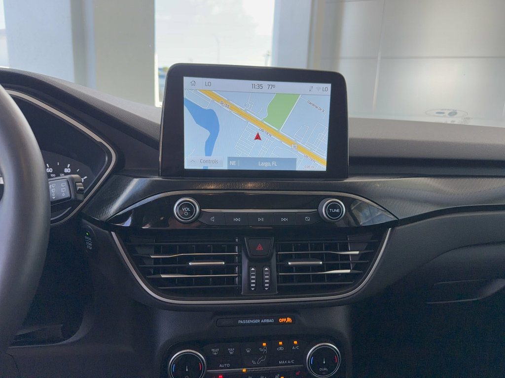 Certified 2022 Ford Escape SEL w/ SEL Stealth AWD Package image 21