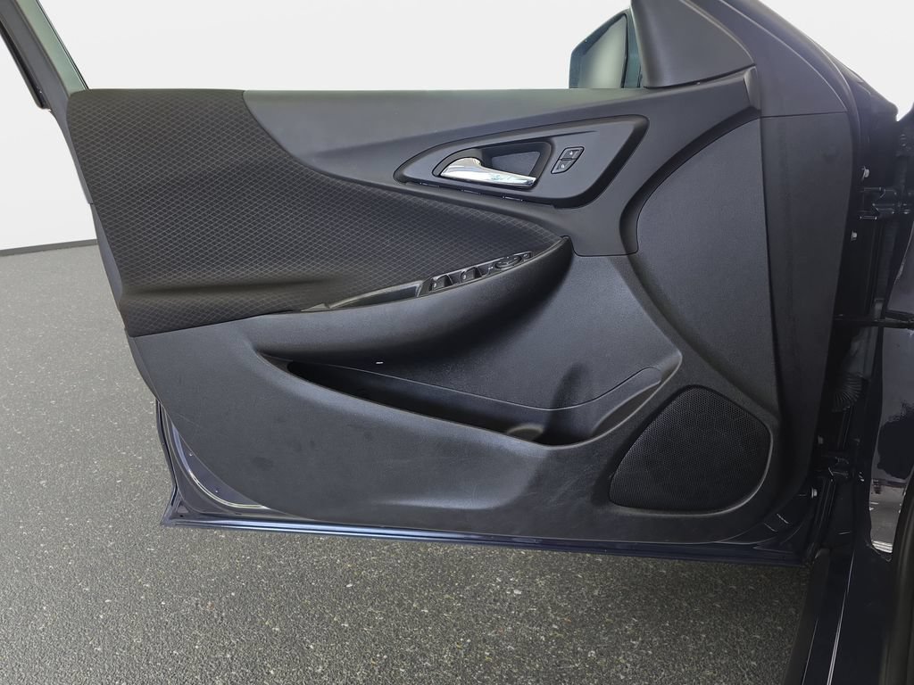 Used 2025 Chevrolet Malibu LT FWD image 24