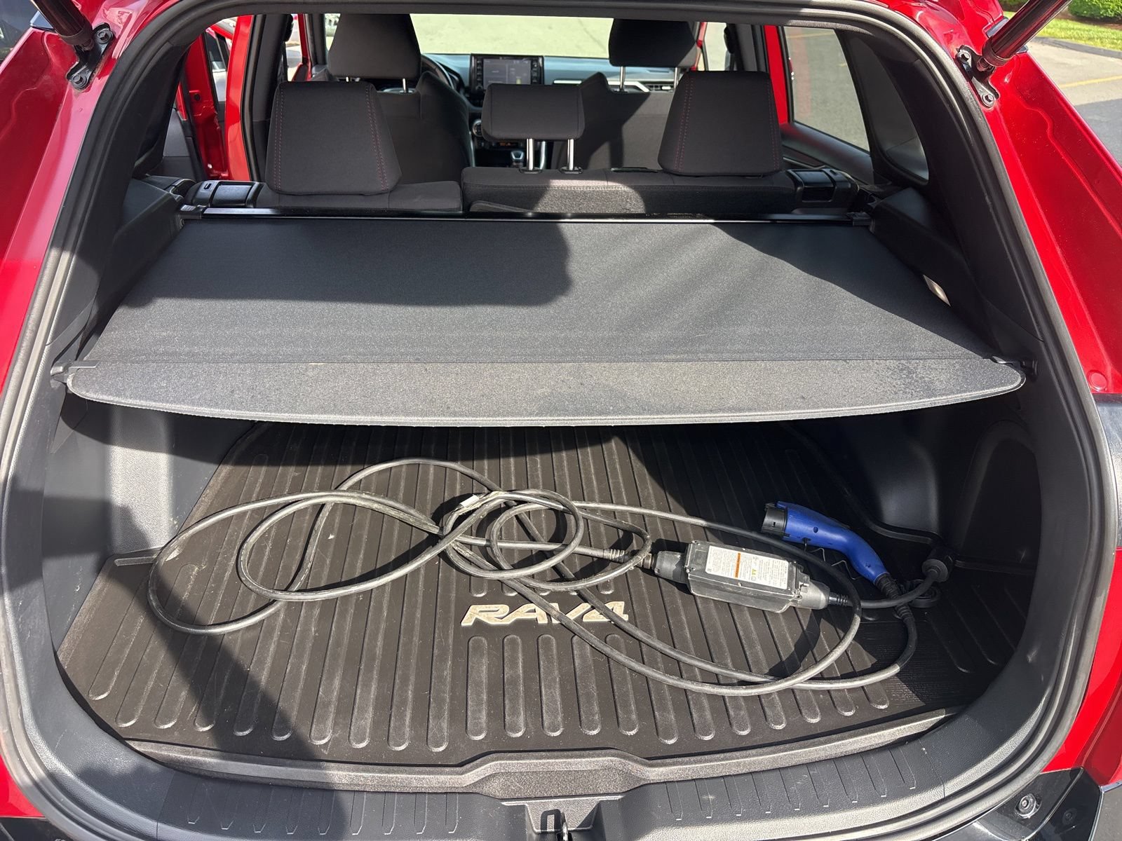 Used 2022 Toyota RAV4 SE AWD/4WD image 41
