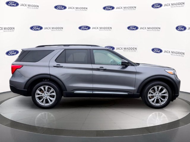 Certified 2023 Ford Explorer XLT w/ Equipment Group 202A AWD/4WD image 6