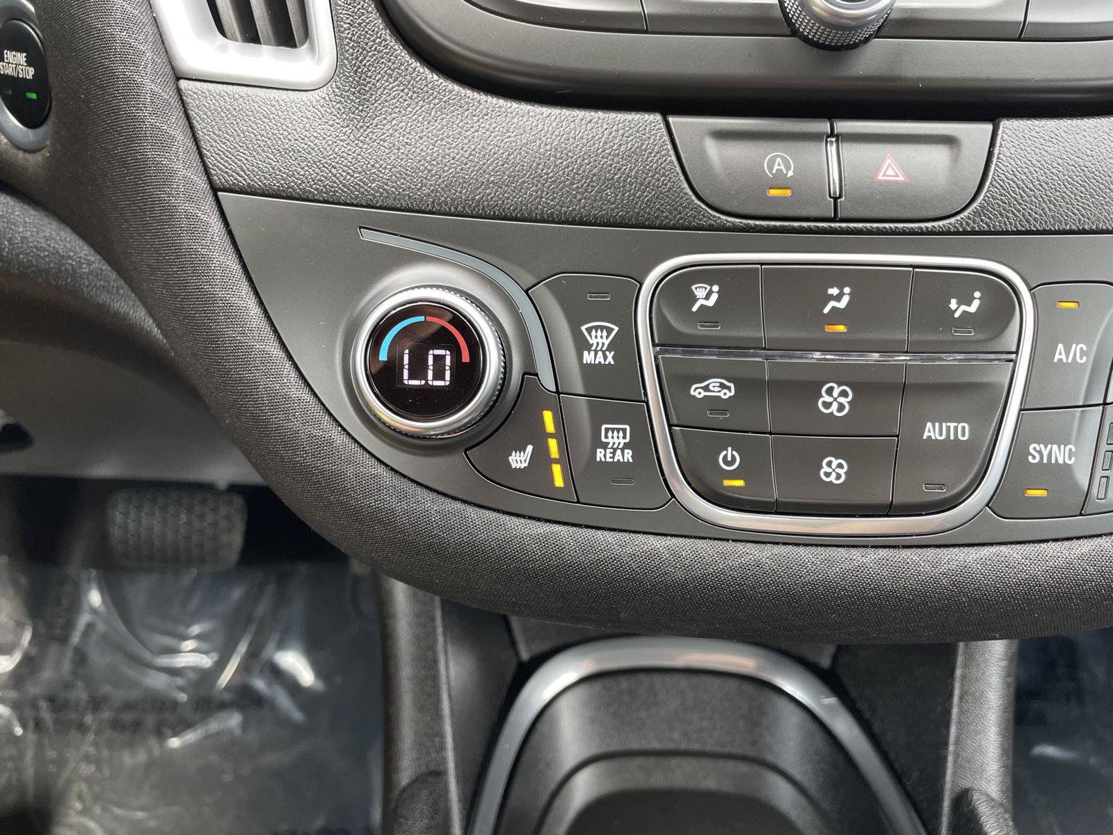 Used 2025 Chevrolet Malibu LT FWD image 27