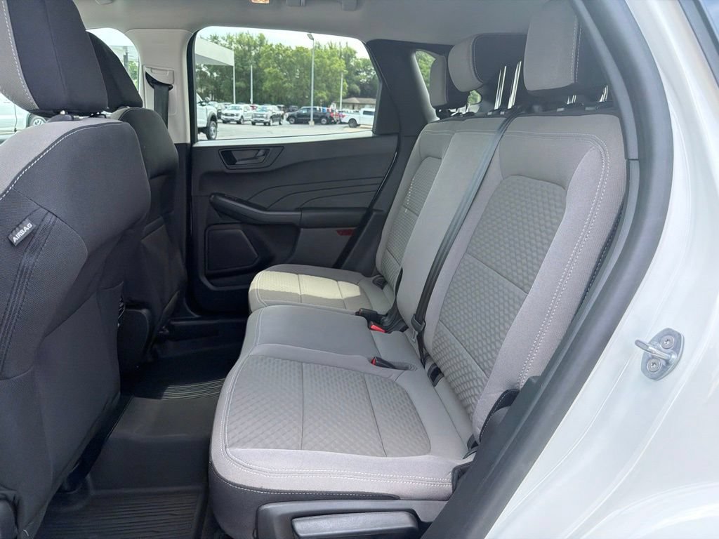 Certified 2022 Ford Escape SE w/ Cold Weather Package AWD/4WD image 13