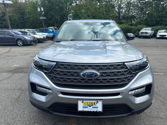 Certified 2023 Ford Explorer XLT w/ Equipment Group 202A AWD/4WD image 2