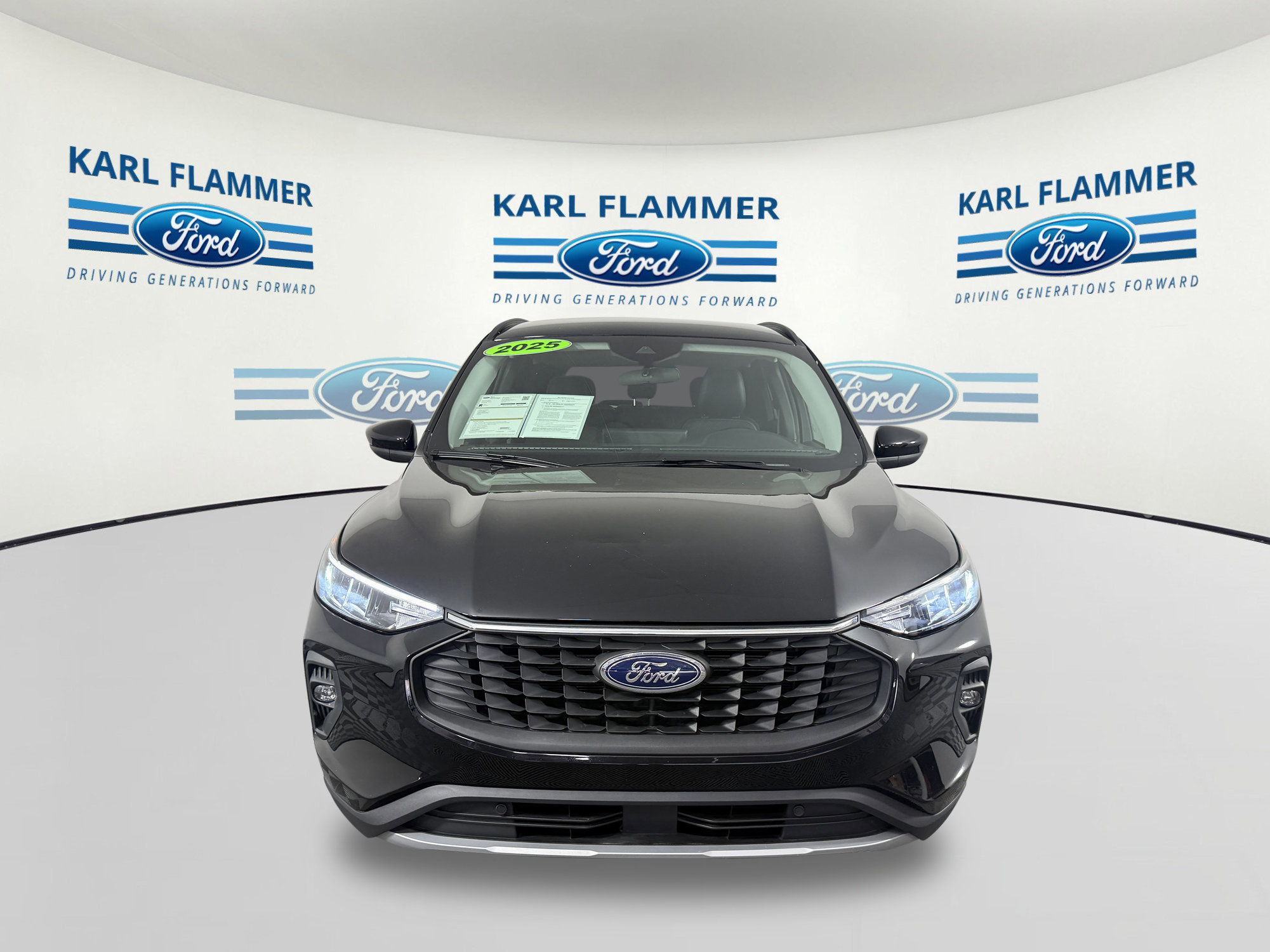 Certified 2025 Ford Escape SE FWD image 6