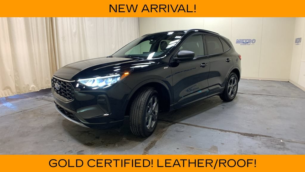 Certified 2024 Ford Escape ST-Line w/ Tech Pack #1 AWD/4WD image 7