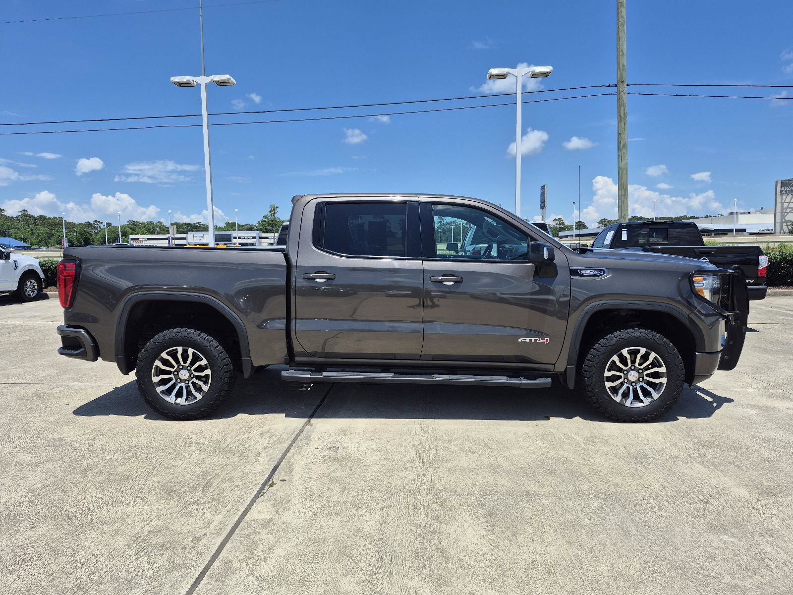 Used 2020 GMC Sierra 1500 AT4 w/ AT4 Premium Package AWD/4WD image 16