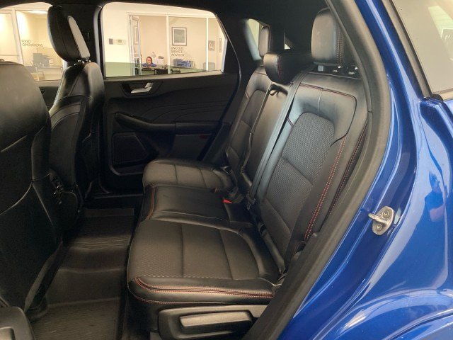 Certified 2023 Ford Escape ST-Line Select AWD/4WD image 9