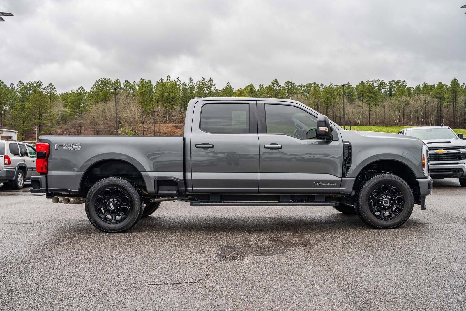Certified 2025 Ford F250 Lariat w/ Black Appearance Package image 8