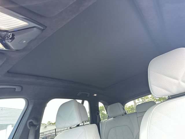 Used 2025 BMW X5 sDrive40i w/ M Sport Package RWD image 22