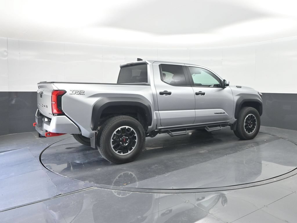 Used 2024 Toyota Tacoma TRD Off-Road AWD/4WD image 15