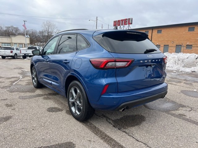 Certified 2023 Ford Escape ST-Line w/ Tech Pack #1 image 6