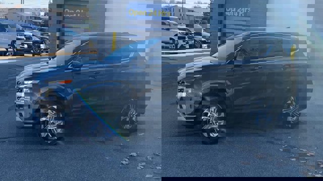 Used 2023 Hyundai Santa Fe SE image 6