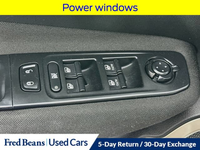 Used 2017 Jeep Renegade Latitude w/ Popular Equipment Group AWD/4WD image 22