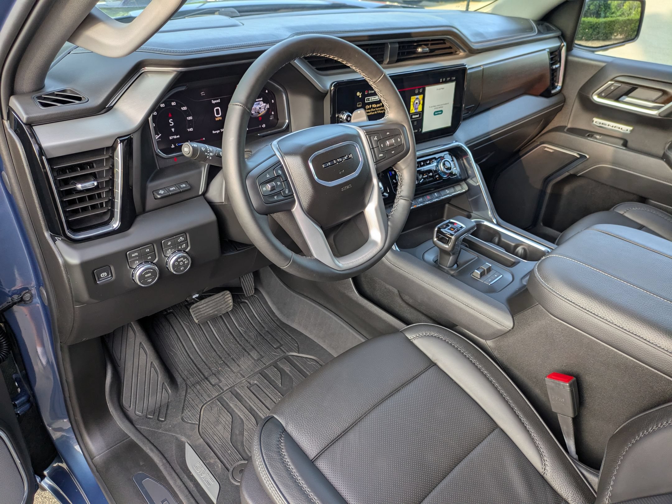 Used 2026 GMC Sierra 1500 Denali w/ Denali Reserve Package AWD/4WD image 15