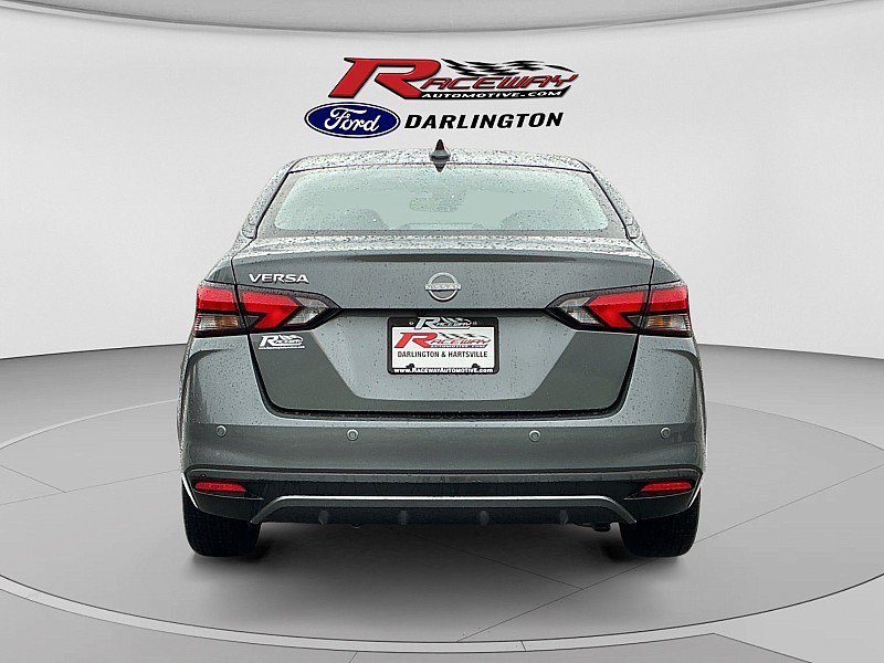 Used 2025 Nissan Versa SV FWD image 4