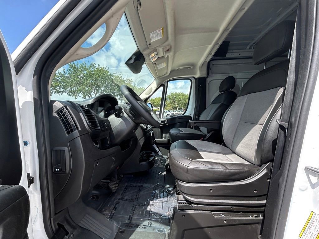 Used 2024 RAM ProMaster 2500 w/ Convenience Group FWD image 10