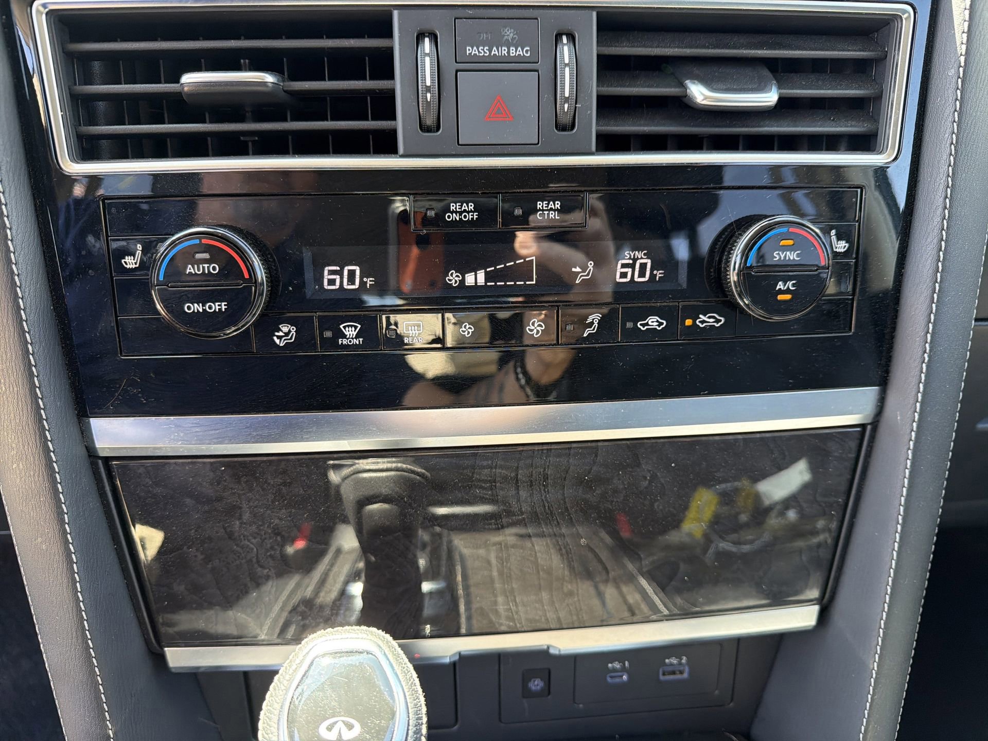 Used 2024 INFINITI QX80 Luxe image 11