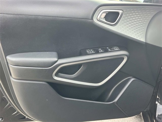 Used 2024 Kia Soul LX w/ Option Group 015 image 24