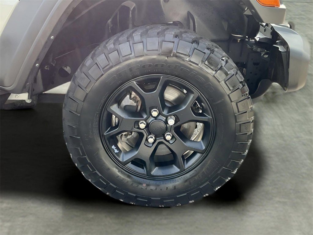Used 2022 Jeep Wrangler Sport image 15