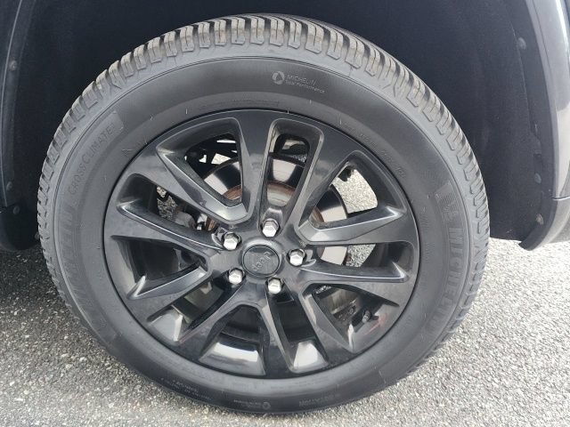 Used 2018 Jeep Grand Cherokee Altitude AWD/4WD image 36