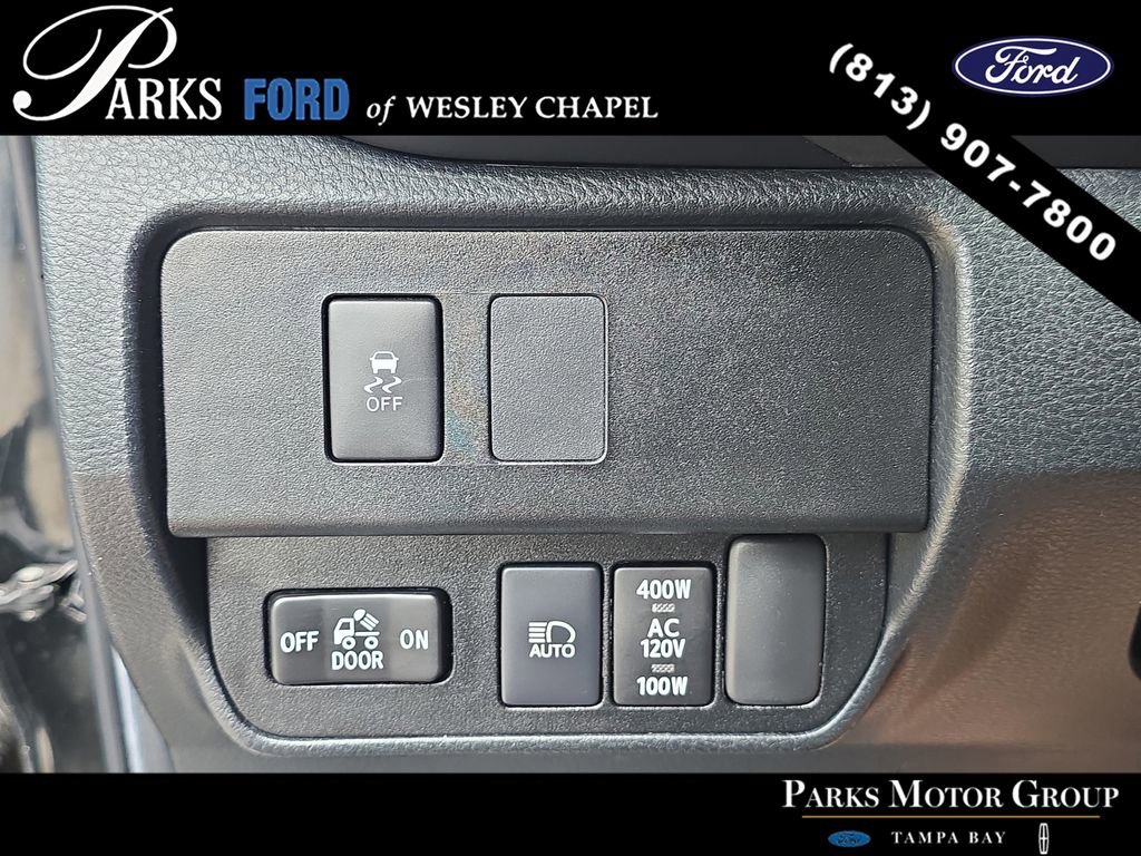 Used 2022 Toyota Tacoma TRD Off-Road image 24