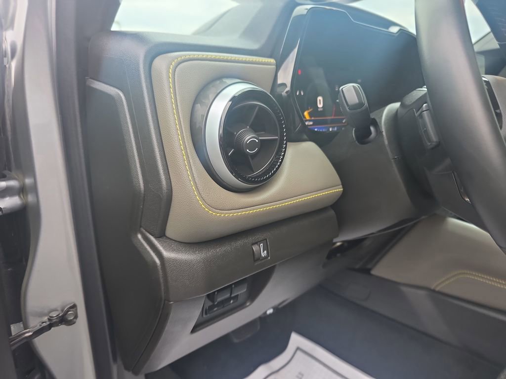 Used 2024 Chevrolet Colorado ZR2 w/ Technology Package image 25