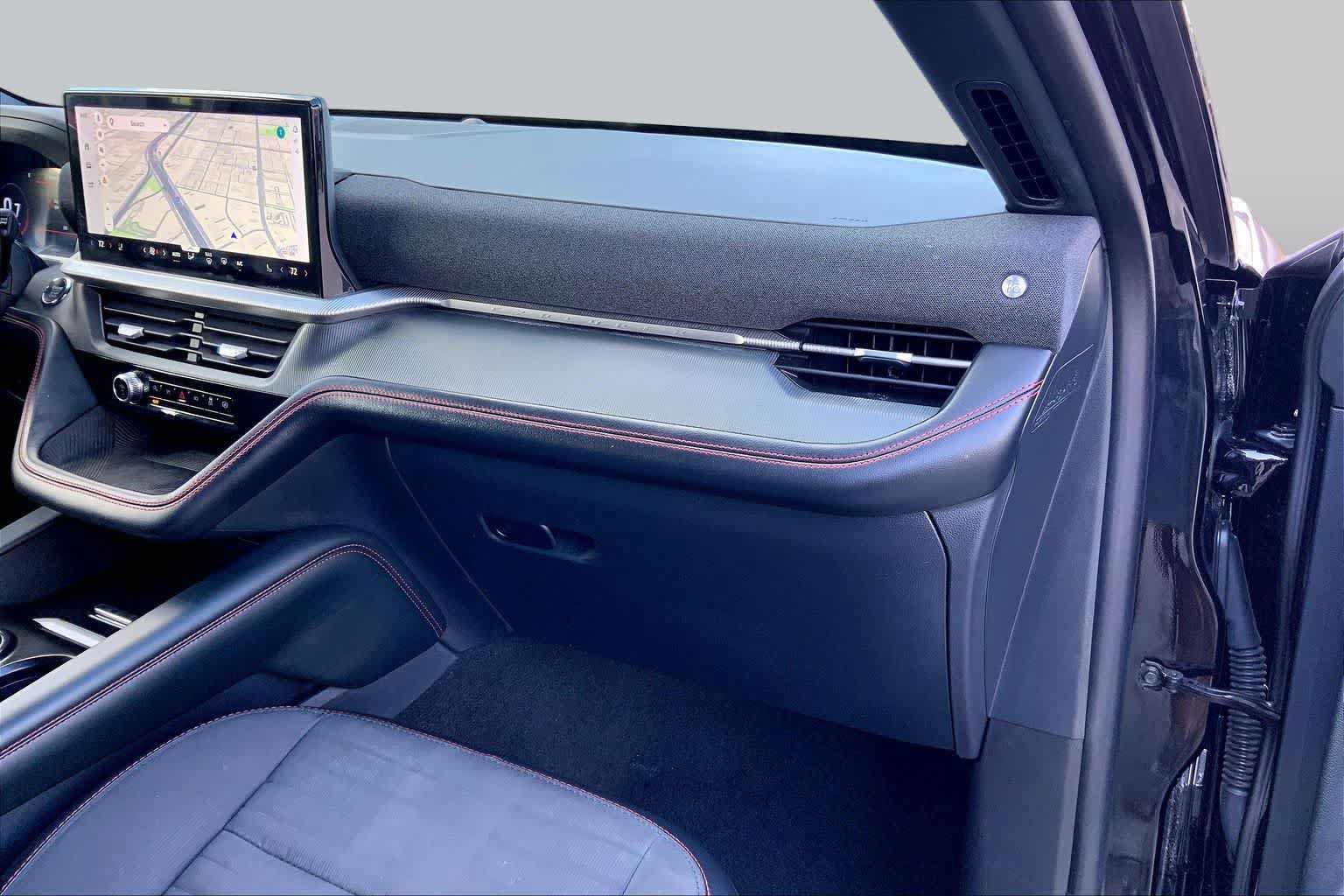 Certified 2025 Ford Explorer ST-Line w/ ST-Line Street Pack AWD/4WD image 19