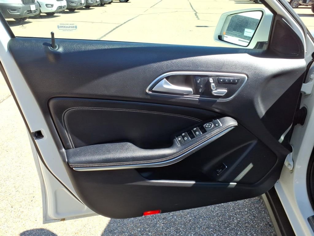 Used 2019 Mercedes-Benz GLA 250 4MATIC image 17